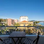 Family Sea View *