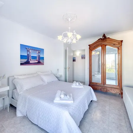 Family Sea View * Νίκαια